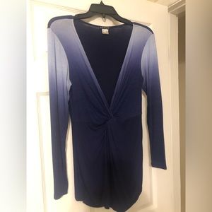 Venus Ladies Top in ombré light to dark blue